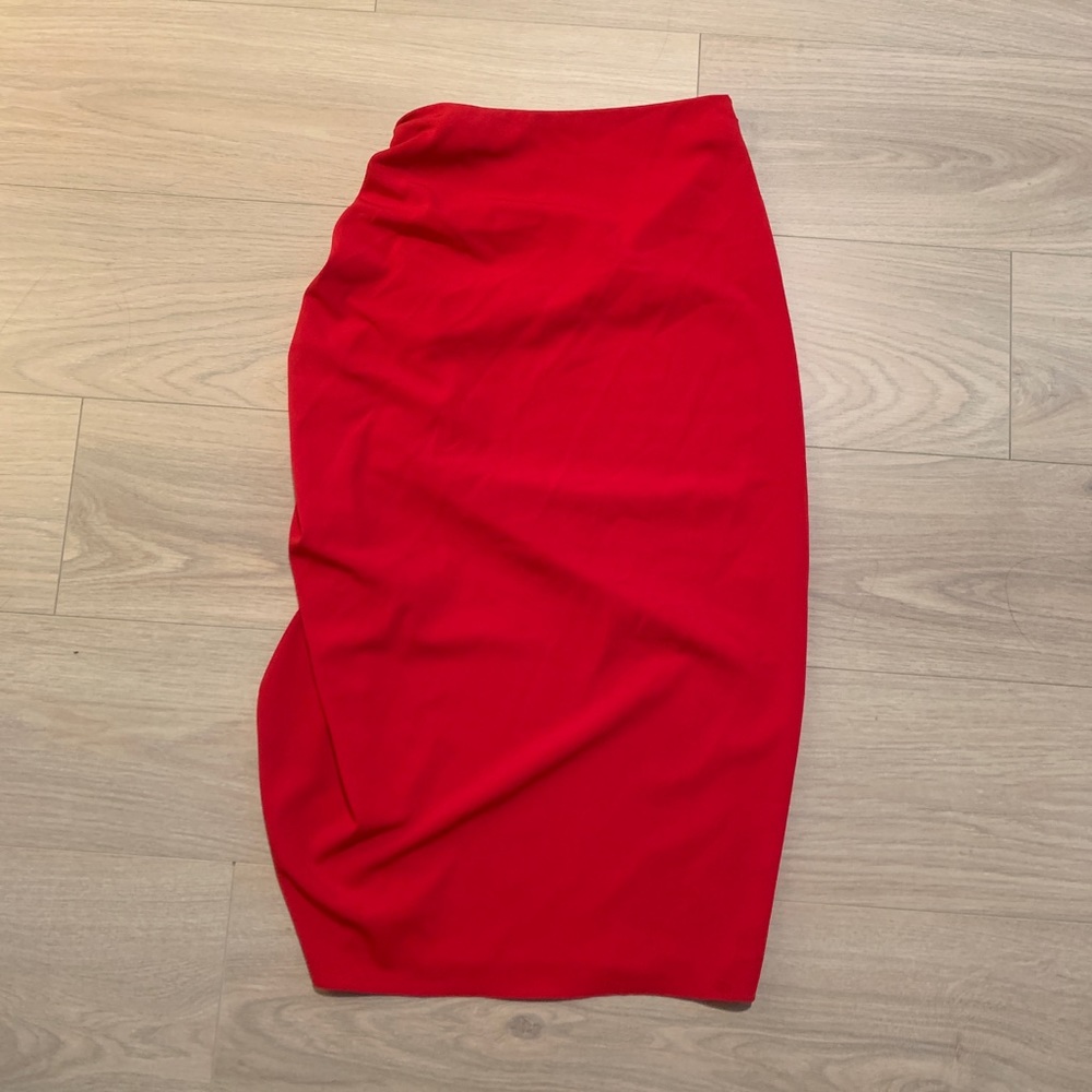 Zara Red Midi Skirt with Side Ruching - Picture 4 of 4